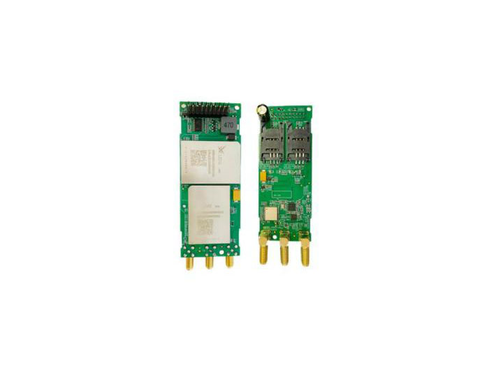 LX102-DN 双4G智能融合终端功能单元